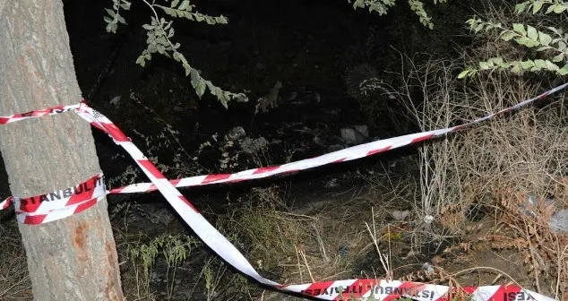 Gaziosmanpaşa'da yanan çadırda erkek cesedi bulundu - 1