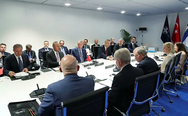 Türkiye, İsveç ve Finlandiya ortak mutabakat imzaladı! Başkan Erdoğan’ın katıldığı Madrid’deki 4’lü Zirve sona erdi