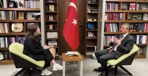 chpli-ozelden-ingiliz-dostlarina-once-sitem-sonra-tehdit-istedigi-destegi-bulamadi-hesap-vereceksiniz-1743434361891.jpg CHP'li Özel'den İngiliz dostlarına önce sitem sonra tehdit! İstediği desteği bulamadı: Hesap vereceksiniz - 1