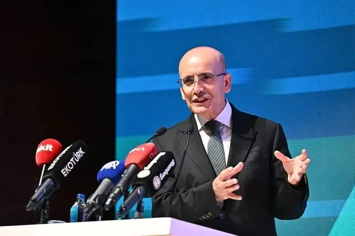 son-dakika-enflasyon-gecis-donemi-sona-eriyor-mehmet-simsek-duyurdu-dezenflasyon-donemi-basliyor-1716972426291.jpeg Son dakika: Enflasyon geçiş dönemi sona eriyor! Mehmet Şimşek duyurdu: Dezenflasyon dönemi başlıyor... - 1