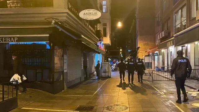 Bakan Koca’dan ’dışarı çıkmayın’ çağrısı: Ağır hasta sayısı 8 kat arttı