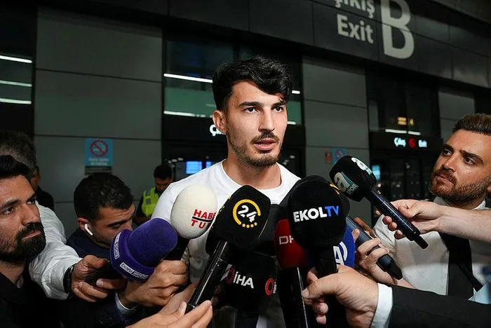 A Milli Takım yurda döndü! Finalde olmayı hak etmiştik