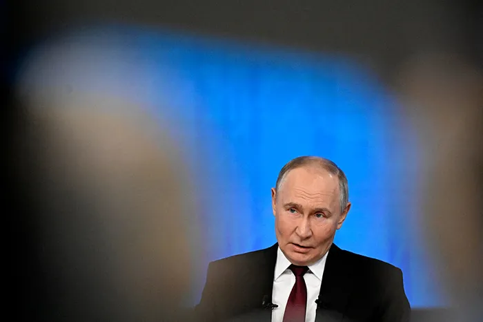 rusya-lideri-putinden-abdye-oresnik-gozdagi-fuze-duellosu-yapalim-1734606874828.jpg (AFP)