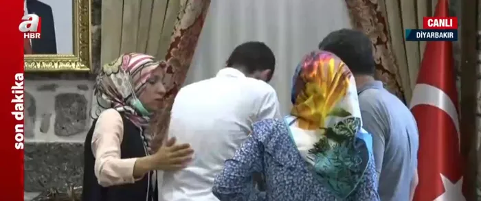 Anneler kazandı, A Haber ekrana taşıdı! HDP önünde davullu zurnalı kutlama