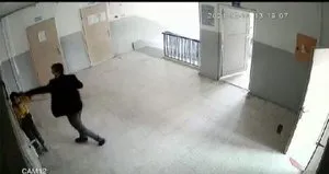 Dayakçı öğretmen bu kez de babaya saldırdı!