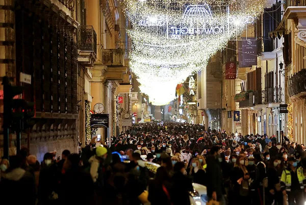 İtalya’dan son dakika Covid-19 haberi: 24 saatte 553 ölüm - 1