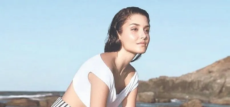 Hande Erçel'i ağlatan hediye! Annesi Aylin Erçel için Arakan'da...