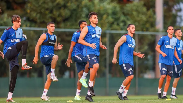 trabzonspor-rizespor-maci-canli-izle-26-agustos-trabzonspor-caykur-rizespor-canli-kesintisiz-mac-izle-ekrani-1693064176137.jpg TRABZONSPOR - RİZESPOR MAÇ SONUCU! 26 Ağustos Trabzonspor - Çaykur Rizespor maçı kaç kaç bitti? - 1