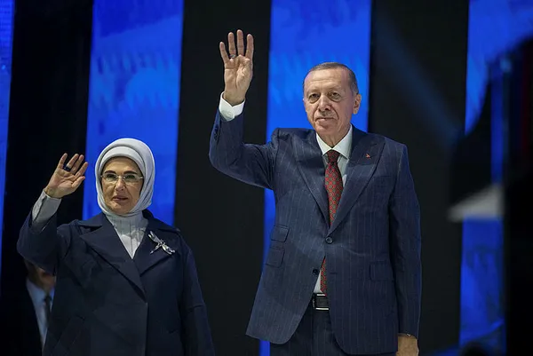 Başkan Erdoğan’dan AK Parti 4. Olağanüstü Büyük Kongresi’nde emekli memurlara müjde! Tarih verdi...