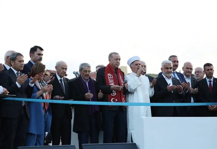 Başkan Erdoğan Gaziantep'te köy evinde vatandaşlarla bir araya geldi