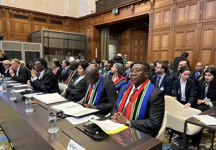 1723012041351.jpeg Güney Afrika'nın Uluslararası Adalet Divanı'nda İsrail aleyhine açtığı soykırım davasından bir görüntü