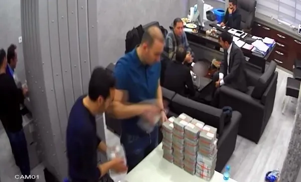 1711101714741.jpeg CHP'deki kirli para trafiğinde radara bir isim daha girdi! Ekrem İmamoğlu'nun çakarlı sevkiyatçısı: Hüseyin Köksal