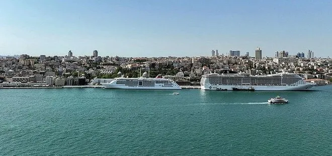 Dev gemiler İstanbul’a demirledi! Görenler bir daha bakıyor: Yüzen şehir...