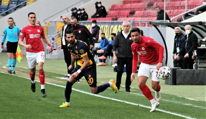 MKE Ankaragücü: 1 - Demir Grup Sivasspor: 4 (MAÇ SONUCU ÖZET) - 4