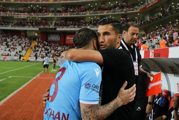 antalyaspor-gol-olup-yagdi-antalyaspor-5-2-trabzonspor-mac-sonucu-ozet-1661029324472.jpg Antalyaspor gol olup yağdı! Antalyaspor 5-2 Trabzonspor (MAÇ SONUCU-ÖZET) - 5