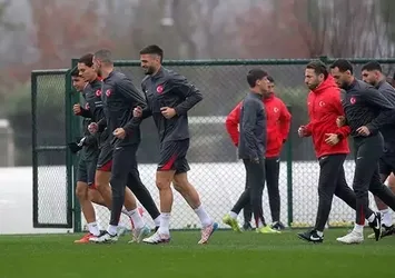A Milli Futbol Takımı Kayseri'ye gitti