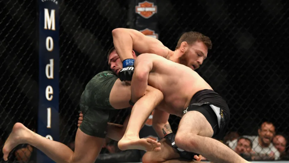 Khabib Nurmagomedov ile Conor McGregor maçının ardından ortalık karıştı