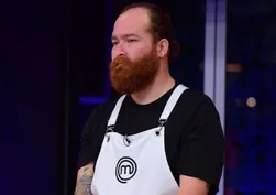 MasterChef şampiyonu Eren Kaşıkçı'ya acı veda: Annesi cenaze töreninde fenalaştı