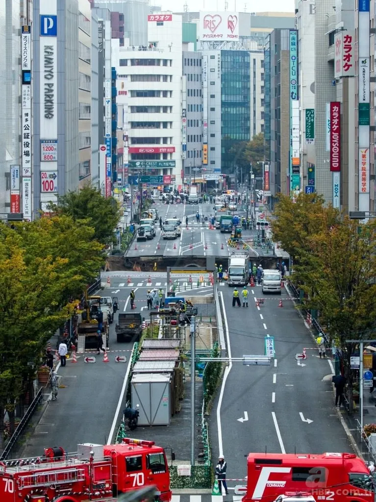 Japonya'da büyük göçük bir hafta onarıldı 1