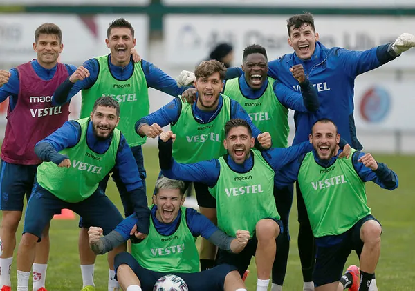 Süper Lig’de düğüm çözülüyor! Kritik cumartesi geldi!