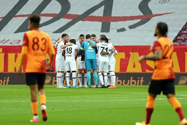 Cimbom galibiyete hasret kaldı! Galatasaray 1-1 Karagümrük MAÇ SONUCU-ÖZET