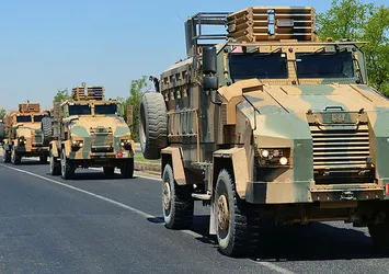 Komandolar Suriye sınırına taşındı