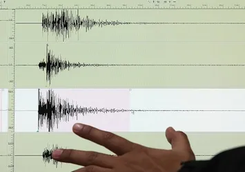 Manisa Akhisar'da orta şiddetli deprem