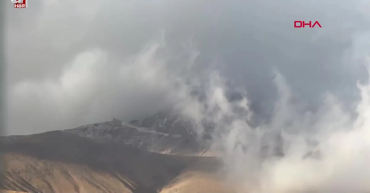 Erciyes’in zirvesine kar yağdı