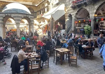 Terörsüz Türkiye ile birlikte Güneydoğu Anadolu'da turizm rekoru: 10 milyon kişi