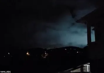 Depremlerle sarsılan Yeni Zelanda'da gökyüzünde oluşan dev ışık
