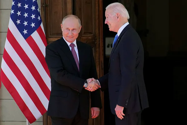 abd-baskani-bidendan-rusya-devlet-baskani-putine-ukrayna-konusunda-yaptirim-uyarisi-1640984118500.jpg ABD Başkanı Biden'dan Rusya Devlet Başkanı Putin'e Ukrayna konusunda yaptırım uyarısı - 3