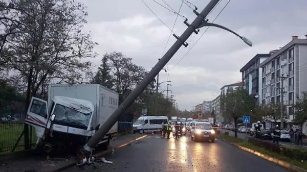 Ünlülerin astroloğu Egemen Töreli trafik kazasında hayatını kaybetti