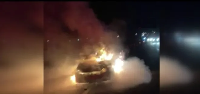Seyir halindeki otomobil alev alev yandı! O anlar kameralara yansıdı