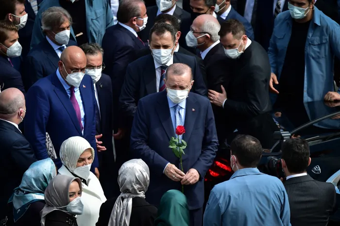 Son dakika: Taksim Camii ibadete açıldı! Başkan Erdoğan: Milletimiz 150 yıllık hayaline bugün kavuştu - 3