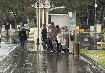 Tekirdağ'da poyraz deniz ulaşımını aksattı
