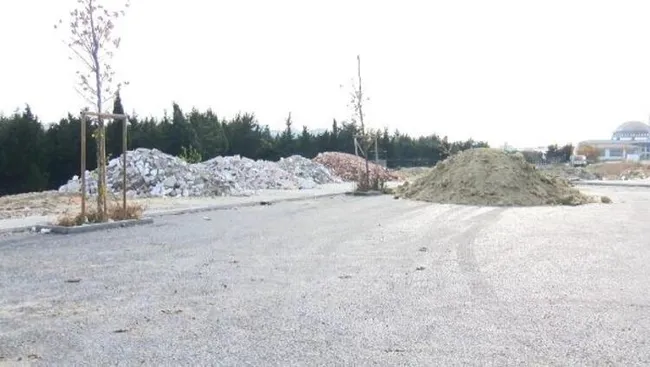 Sağlık çalışanı nöbetten dönerken fark edip kaçak döküm yapan hafriyat kamyonunu yakalattı - 6