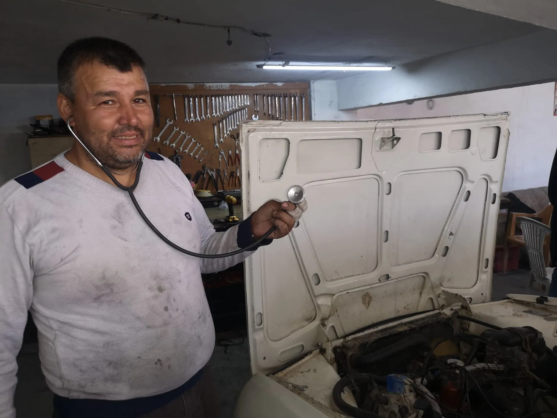 Denizli’deki oto tamircisi görenleri hayrete düşürüyor