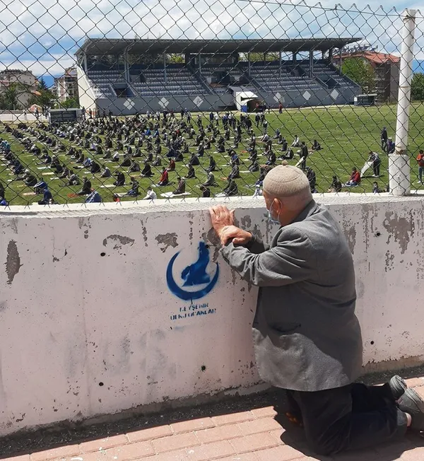Cuma namazı için stada girememişti! Başkan Erdoğan'dan Konyalı dede Osman Duymaz'a hediye - 1