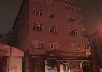 İstanbul'da hareketli gece: Çatlaklar oluşan binada yıkılma tehlikesi