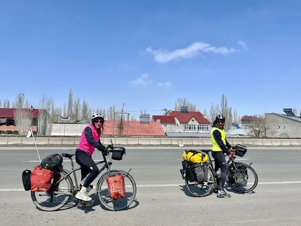 dunyaya-gezen-fransiz-cift-turkiyeyi-yere-goge-sigdiramadi-1648465843867.jpg Dünyaya gezen Fransız çift Türkiye’yi yere göğe sığdıramadı - 2