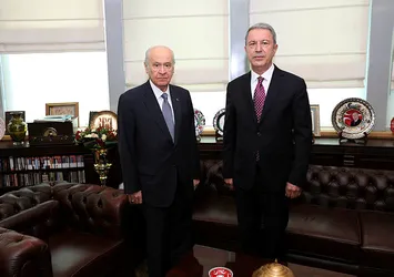 Bakan Akar'dan Bahçeli'ye ziyaret