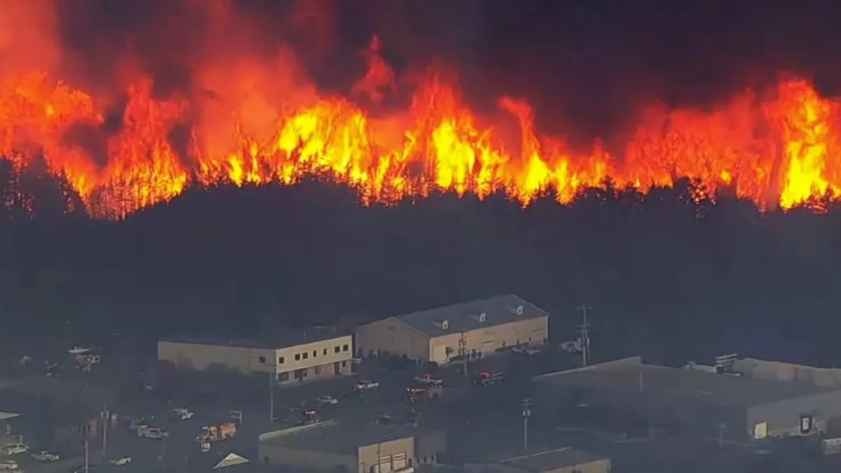 ABD'de orman yangını: 3 bin kişi tahliye edildi