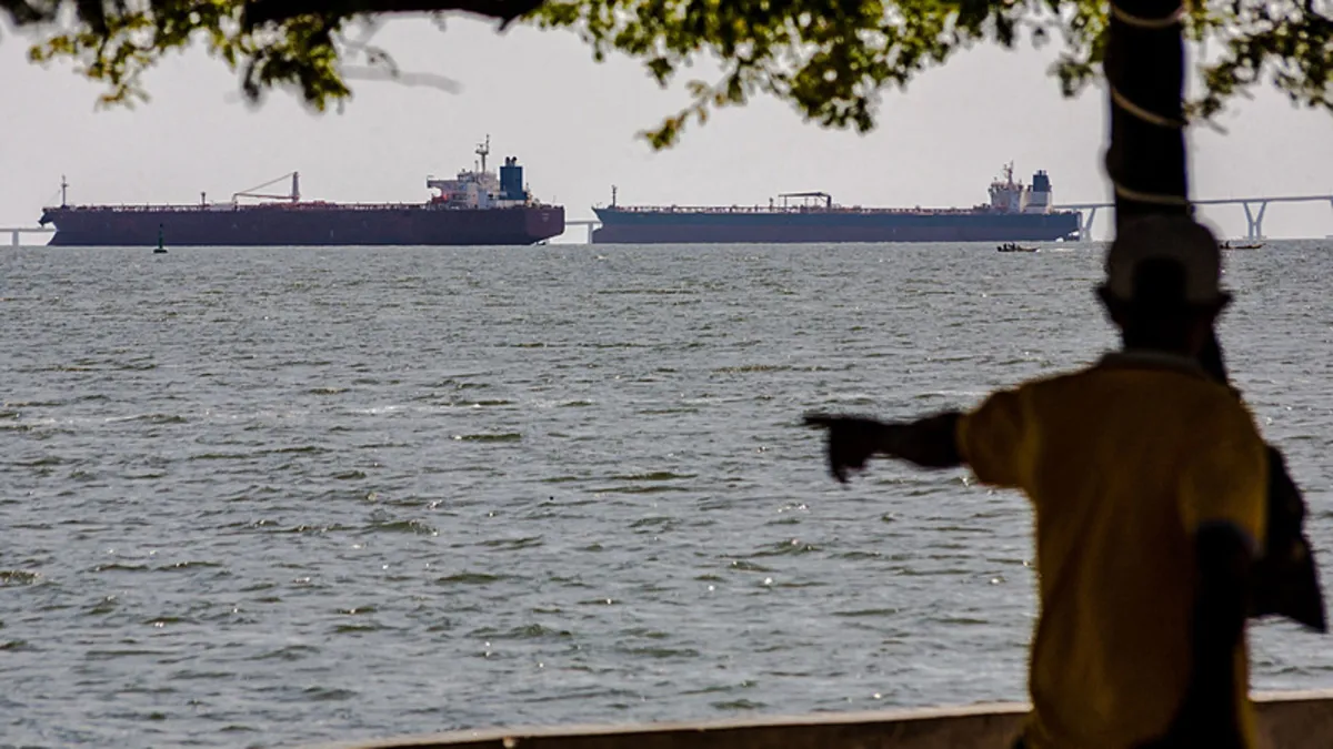 ABD’den Venezuela’ya denizde kuşatma: Üçüncü petrol tankerine takip