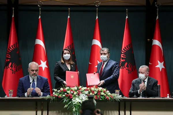 Son dakika: Başkan Erdoğan ve Arnavutluk Başbakanı Edi Rama'dan flaş açıklamalar - 1