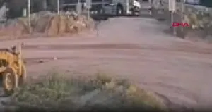 Süt tankeriyle minibüs çarpıştı: 4 yaralı