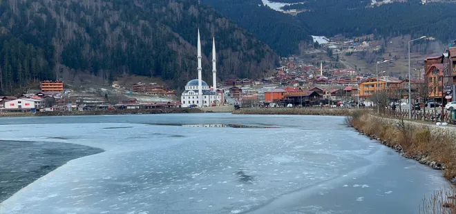 Uzungöl buz tuttu! Kartpostallık görüntü