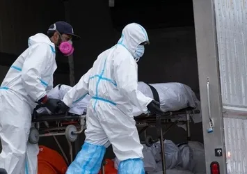 İngiltere'de koronavirüs ölümleri arttı