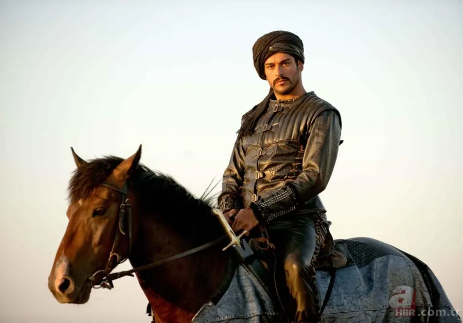 Diriliş Osman dizisinin yıldızı Burak Özçivit çalışmalara devam ediyor! İşte o fotoğraflar 8