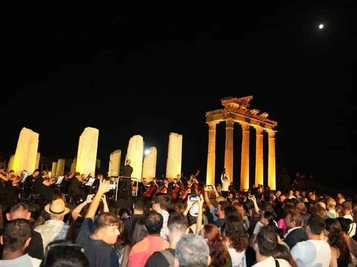 gece-muzeciligi-27-oren-yerinde-suruyor-yerli-ve-yabanci-turistlerden-buyuk-ilgi-1757145290632.jpeg 27 ören yerinde gece müzeciliği devam ediyor. (A Haber arşiv)