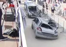 Darbeci hainler sivil araçları tankla ezdi!